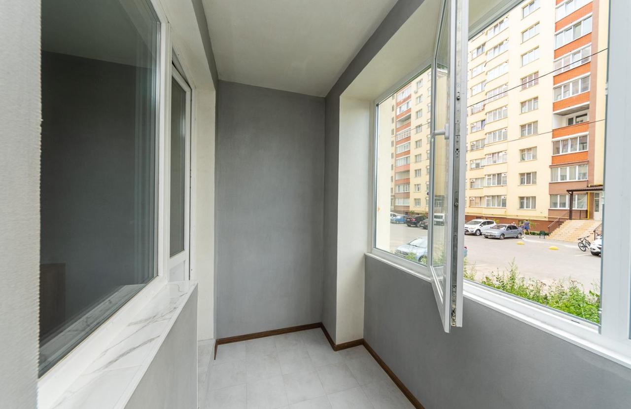 Новая Уютная Однокомнатная Квартира В Новострое Khmelʼnytsʼkyy Exterior foto